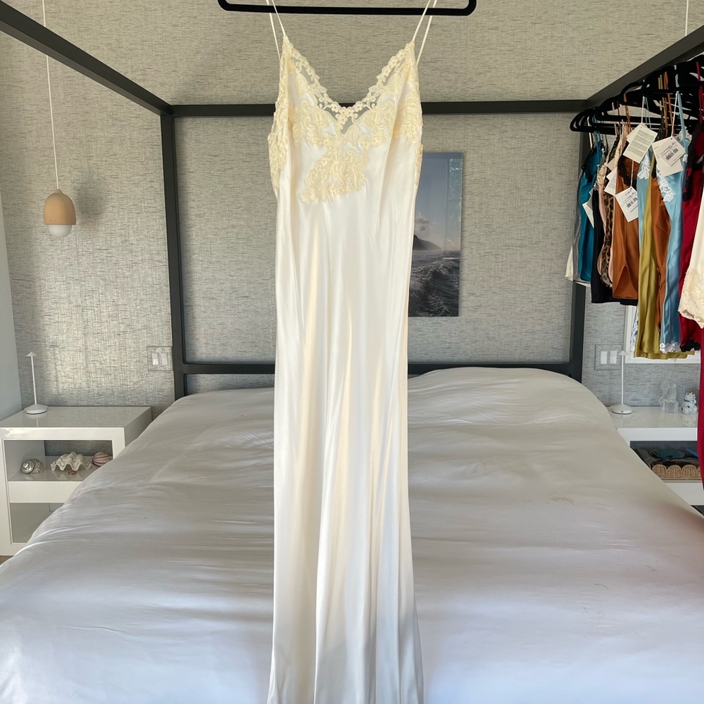 La Perla Maison Long White Ivory Silk Nightgown with Frastaglio